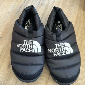 North Face Slippers (Men’s) size 11. (Used)
